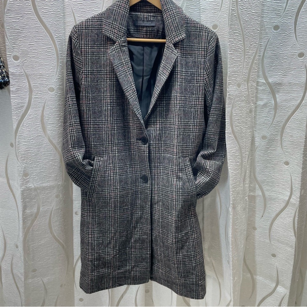 Suzyโ Shier Grey Glen Plaid Longline Coat Red Accents Size Large 70212